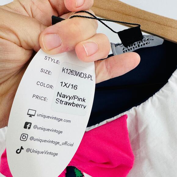 Unique Vintage NWT Strawberry Print Bow Collar Dress 1X/16 Retro Fit & Flare - Picture 5 of 9